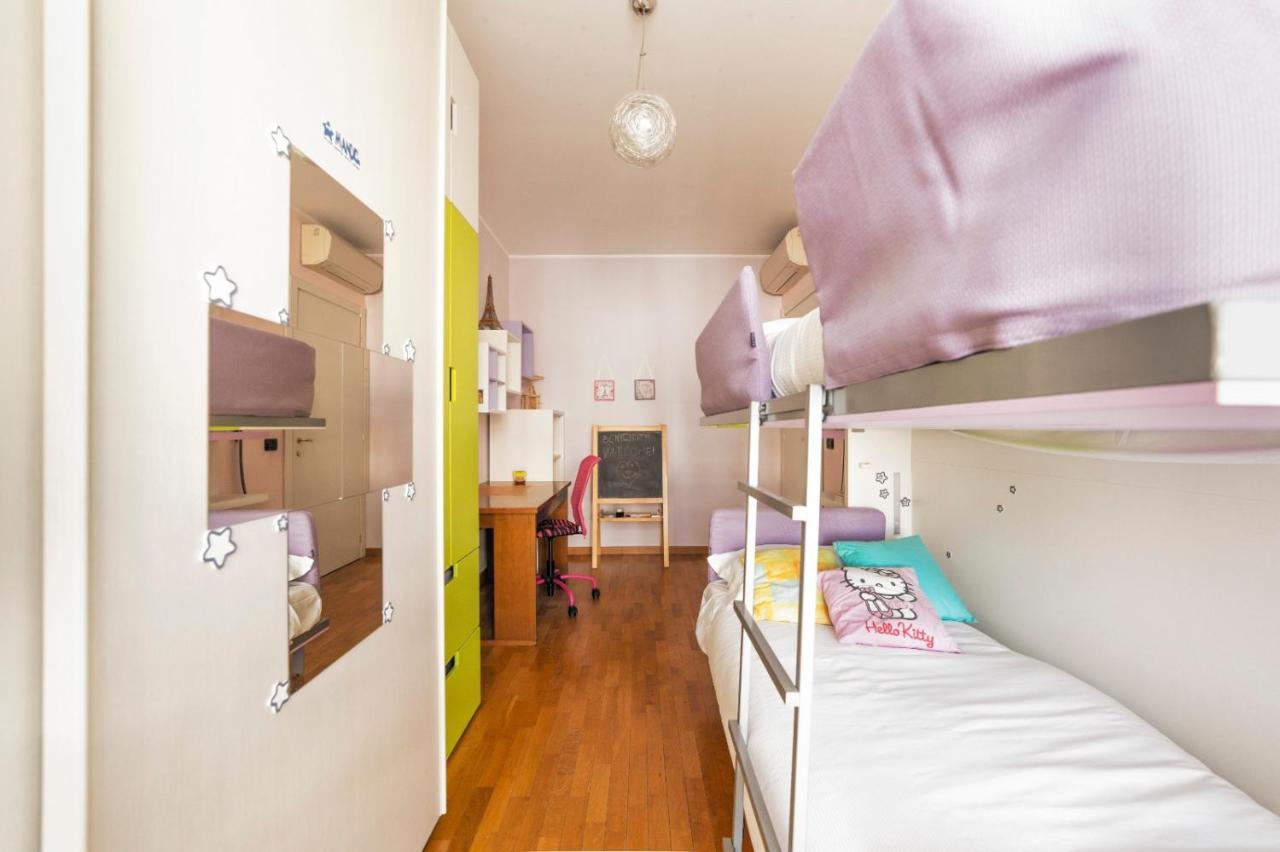 Milano Rogoredo Apartment With Garage Zewnętrze zdjęcie