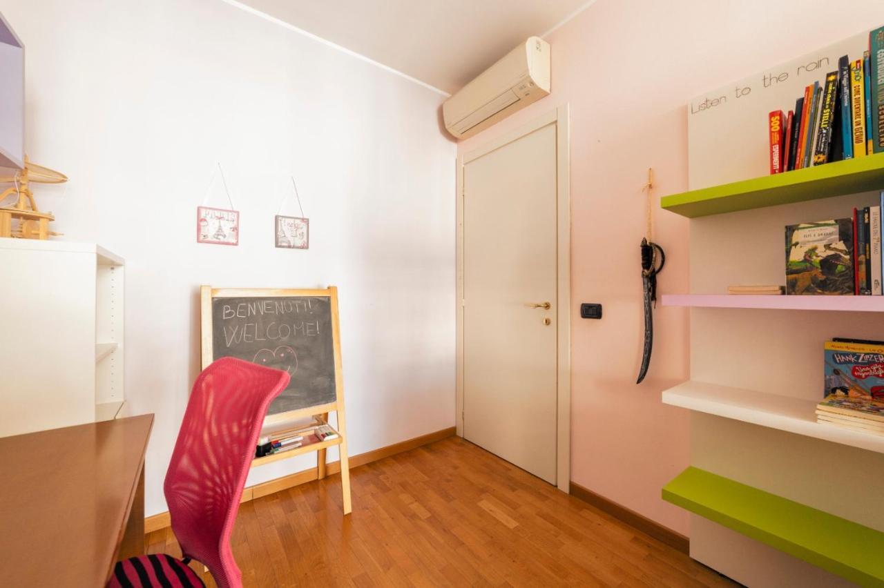 Milano Rogoredo Apartment With Garage Zewnętrze zdjęcie