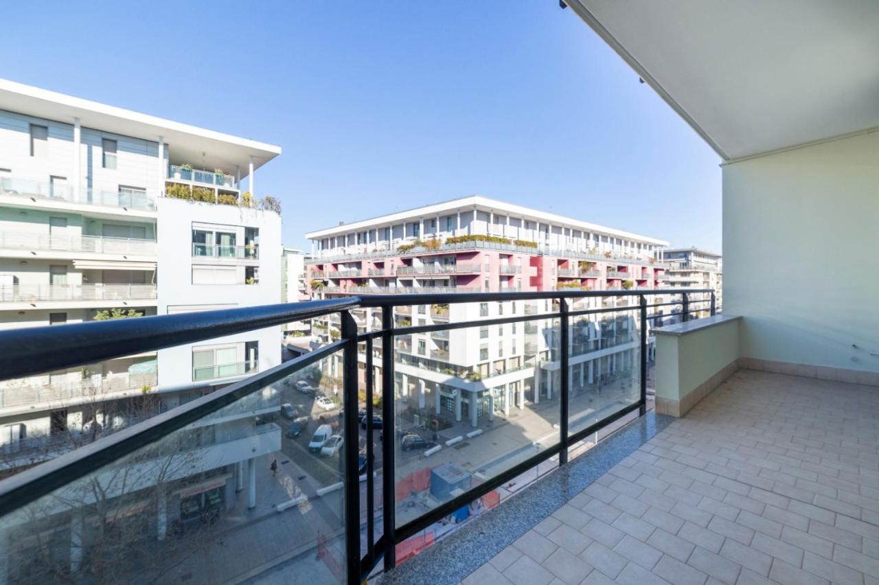 Milano Rogoredo Apartment With Garage Zewnętrze zdjęcie